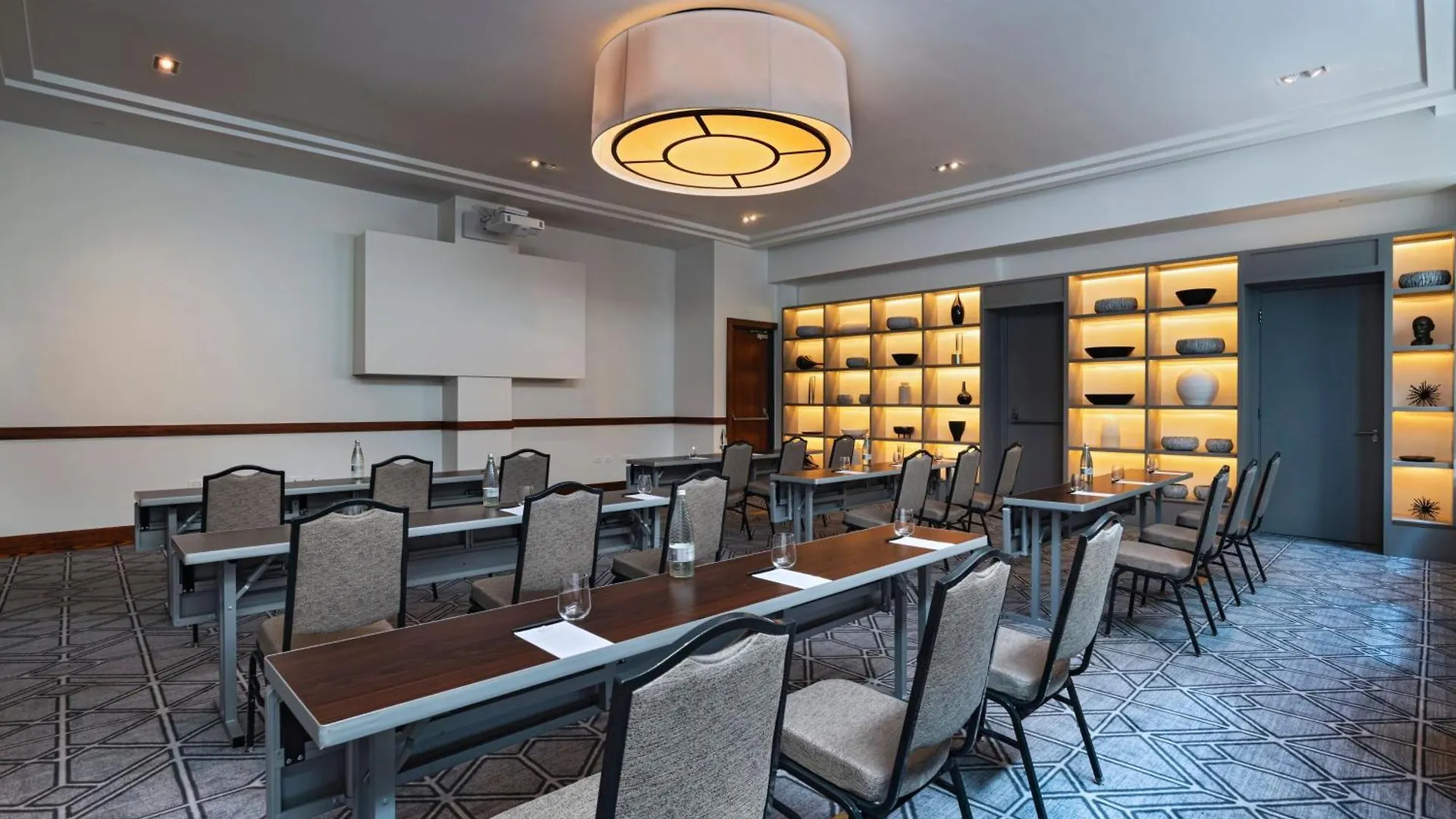 Hotel The Brix Autograph Collection Belmont 4*,